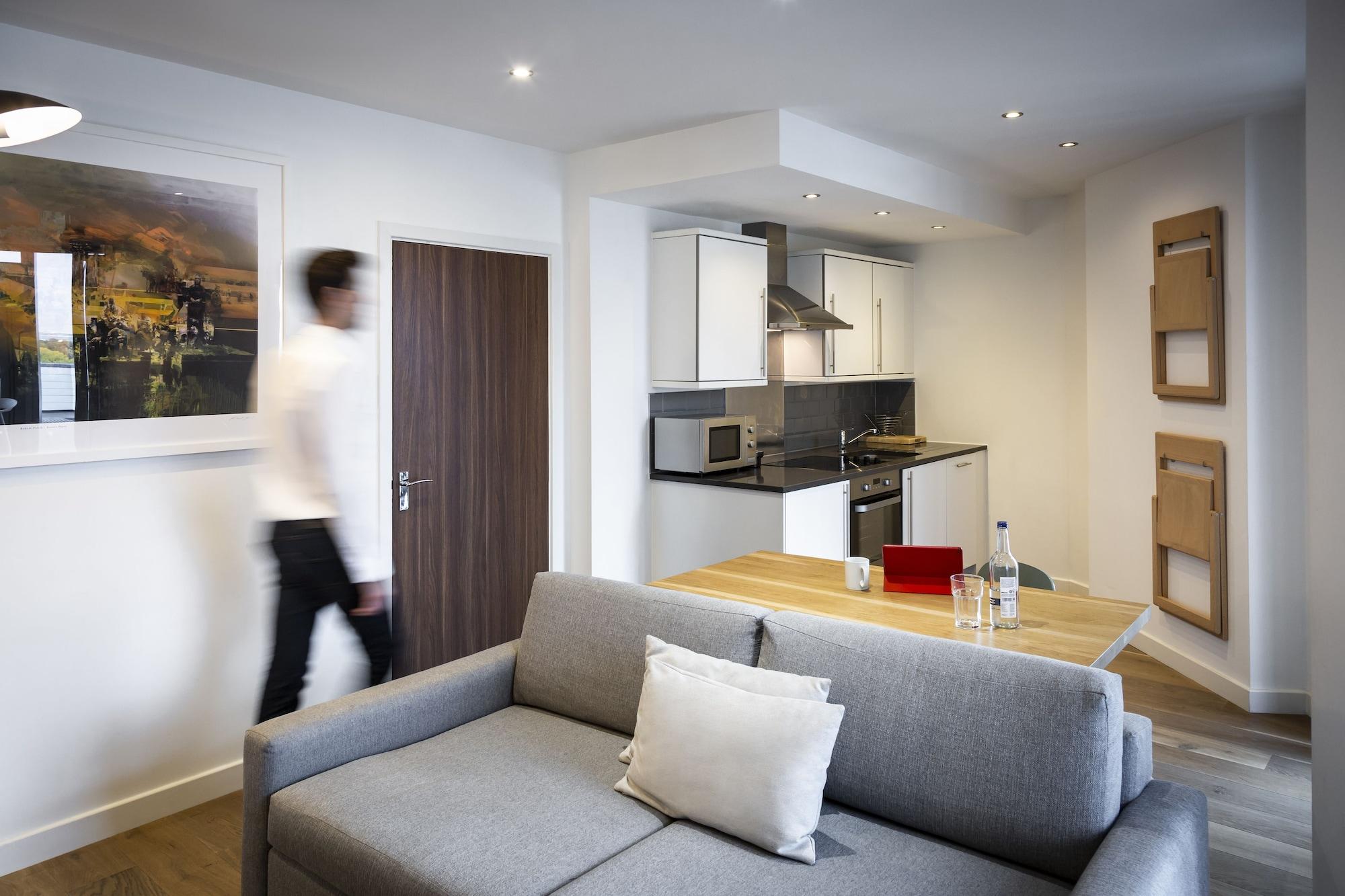 Aparthotel Adagio London Brentford Ngoại thất bức ảnh