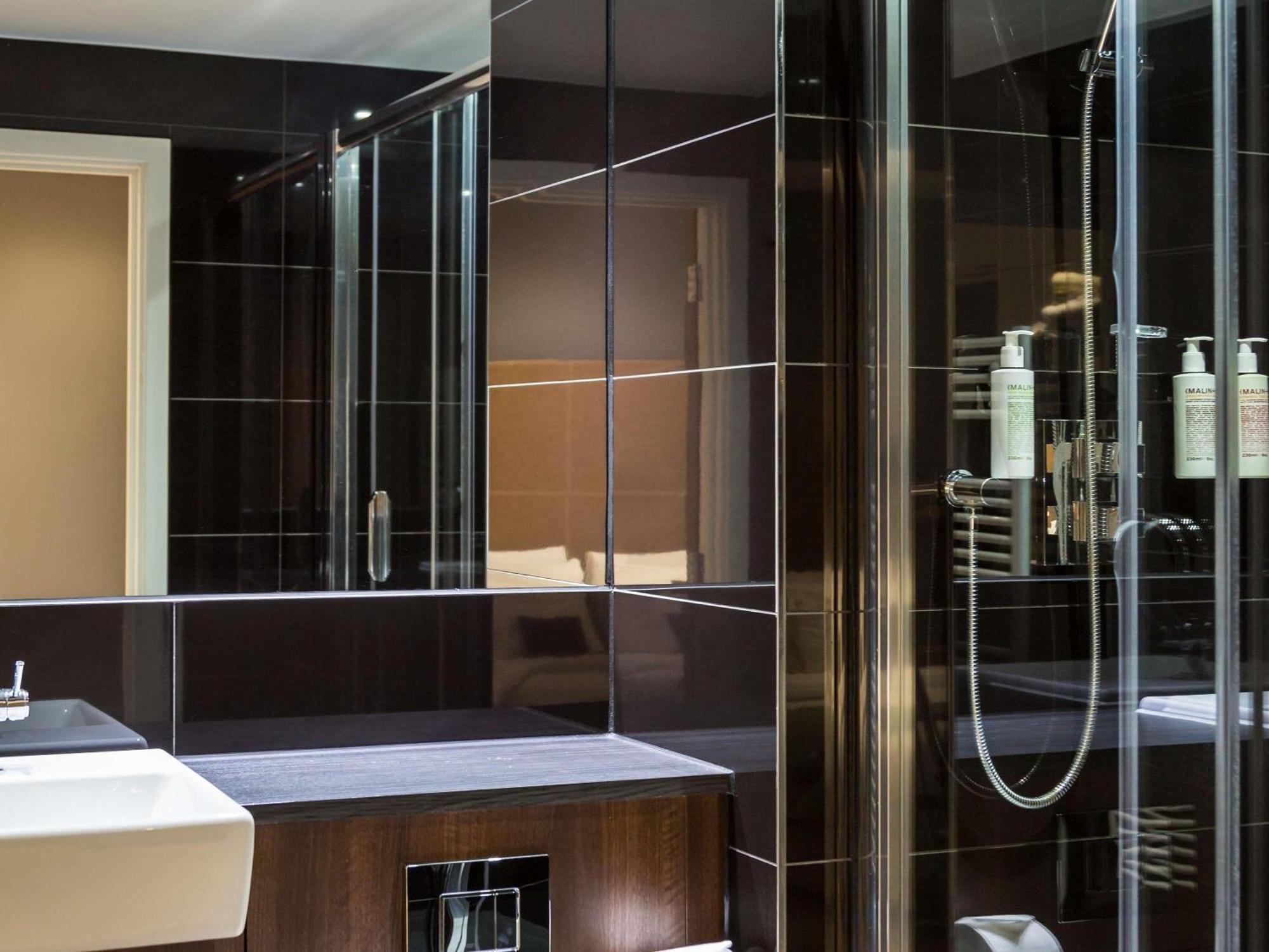 Aparthotel Adagio London Brentford Ngoại thất bức ảnh