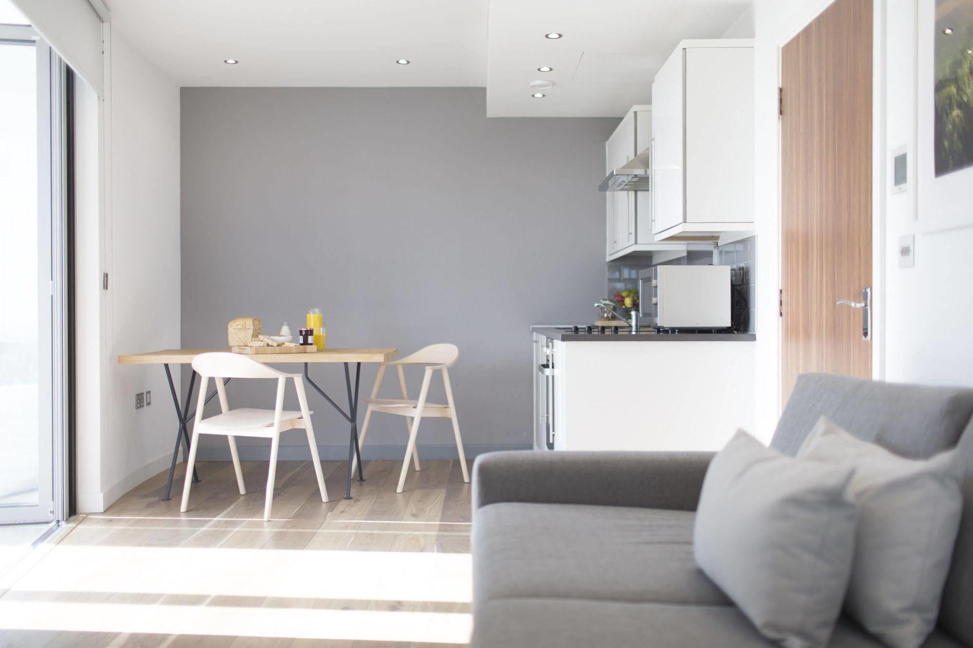 Aparthotel Adagio London Brentford Ngoại thất bức ảnh