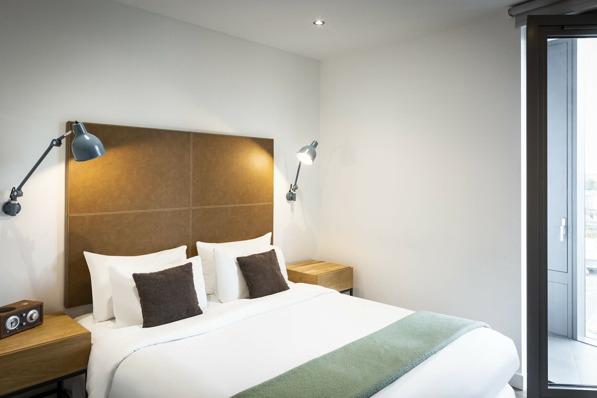 Aparthotel Adagio London Brentford Ngoại thất bức ảnh