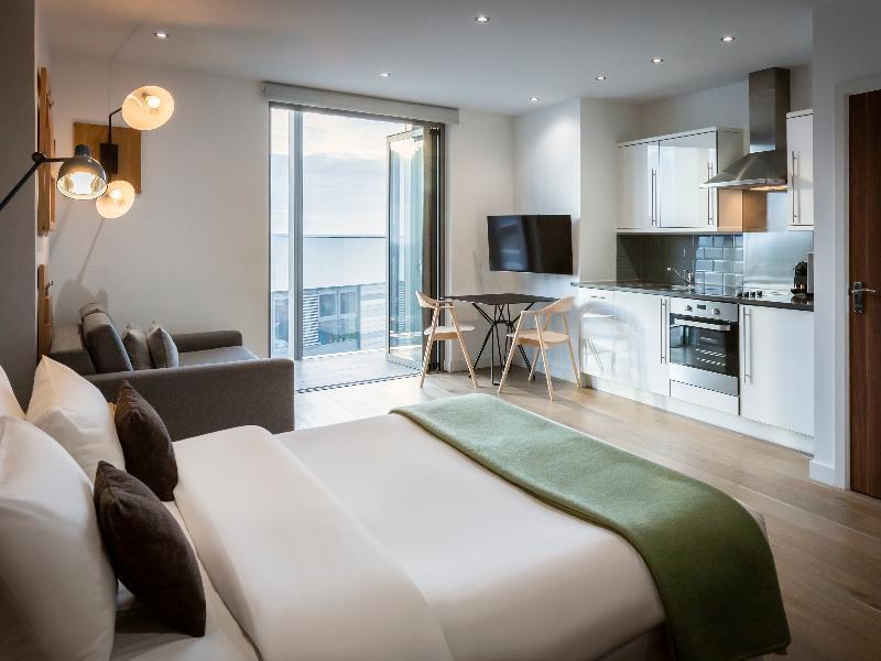 Aparthotel Adagio London Brentford Ngoại thất bức ảnh